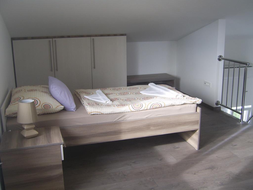 Apartments Villa Erik Rogoznica  Szoba fotó